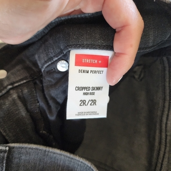 Express High-Rise Exposed Zip Cropped Skinny Jeans size 2R - Picture 5 of 7